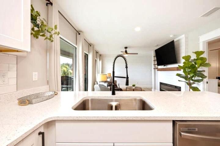 So Fire So Good 3 Comm Pools Lakeview Fireplace Destin Exteriör bild